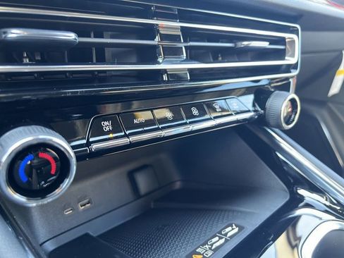 New 2026 Chevrolet Traverse RS w/ LPO, Floor Liner Package image 11