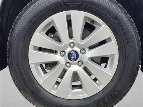 Used 2019 Subaru Outback 2.5i Premium w/ Popular Package #2 AWD/4WD image 9