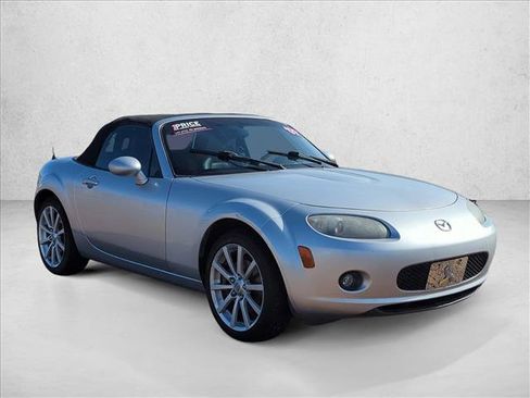 Used 2007 MAZDA MX-5 Miata Grand Touring w/ Premium Pkg image 3