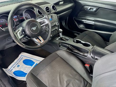 Used 2018 Ford Mustang Coupe RWD image 10