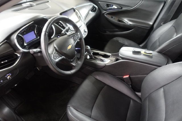 Used 2016 Chevrolet Malibu LT w/ Leather Package FWD image 10