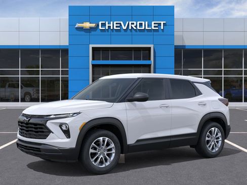 New 2026 Chevrolet TrailBlazer LS image 2
