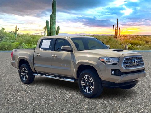 Used 2017 Toyota Tacoma TRD Sport w/ Tow Package image 7