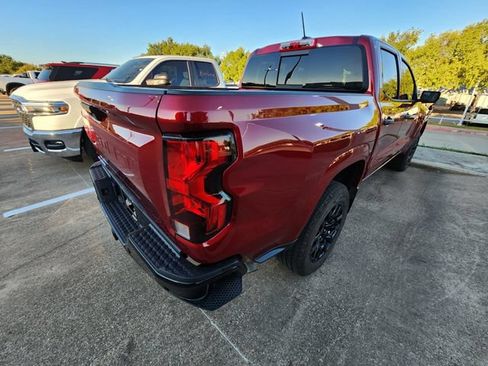 Used 2025 Chevrolet Colorado W/T w/ WT Custom Package RWD image 4