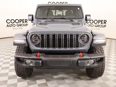 Used 2025 Jeep Gladiator Rubicon image 10
