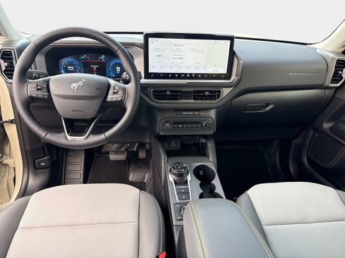 Used 2025 Ford Bronco Sport Badlands w/ Sasquatch Badlands Package image 17