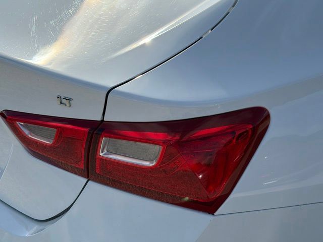 Used 2025 Chevrolet Malibu LT FWD image 12