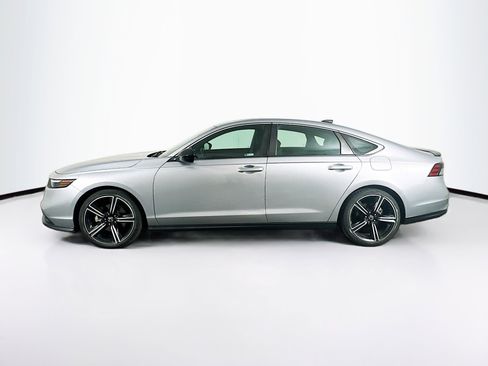 Used 2023 Honda Accord Sport image 4