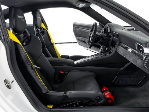 Used 2018 Porsche 911 GT2 RS image 34