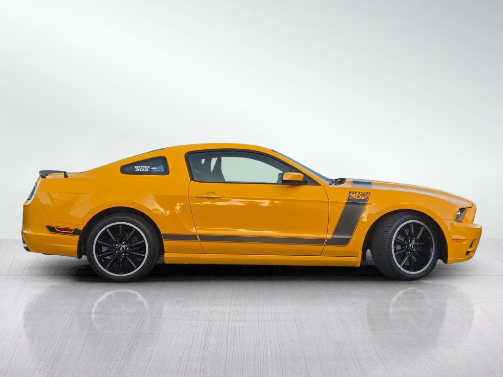 Used 2013 Ford Mustang Boss 302 w/ Boss 302 Accessory Pkg RWD image 3