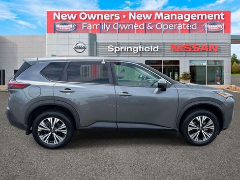 Used 2022 Nissan Rogue SV AWD/4WD image 4