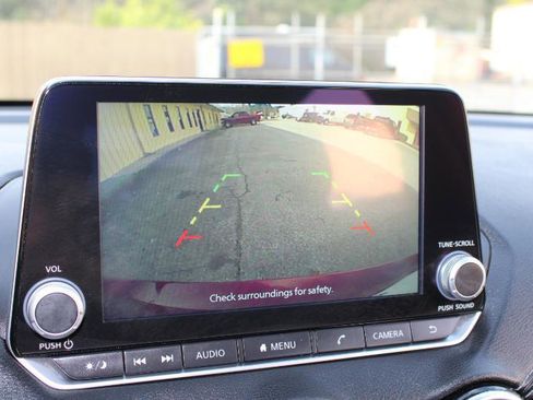 Used 2023 Nissan Sentra SV FWD image 25