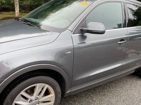 Used 2018 Audi Q3 2.0T Premium Plus w/ Premium Plus Package AWD/4WD image 2