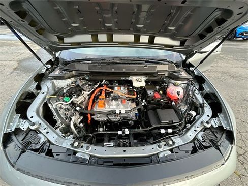 New 2026 Chevrolet Equinox EV LT image 28