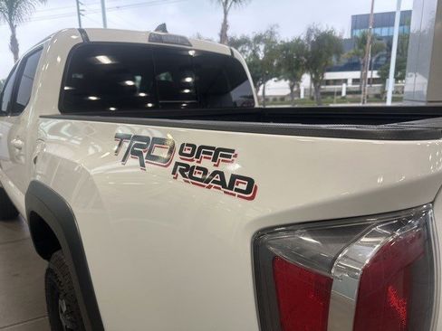 Used 2023 Toyota Tacoma TRD Off-Road image 6