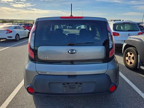 Used 2015 Kia Soul FWD image 3