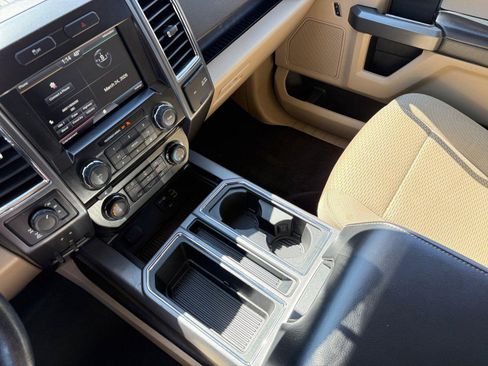 Used 2015 Ford F150 XLT w/ Equipment Group 302A Luxury image 28