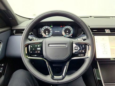 New 2026 Land Rover Range Rover Velar Dynamic SE image 25