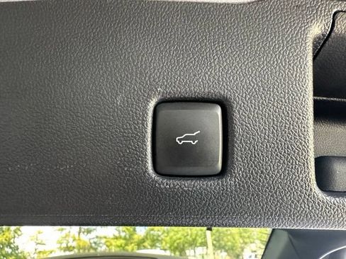Used 2021 Ford Escape SE w/ SE Sport Appearance Package FWD image 27