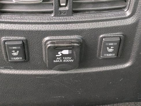 Used 2018 Nissan Titan PRO-4X image 15