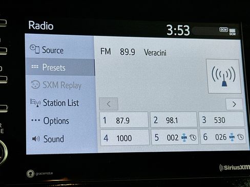 Used 2024 Toyota Camry SE image 21