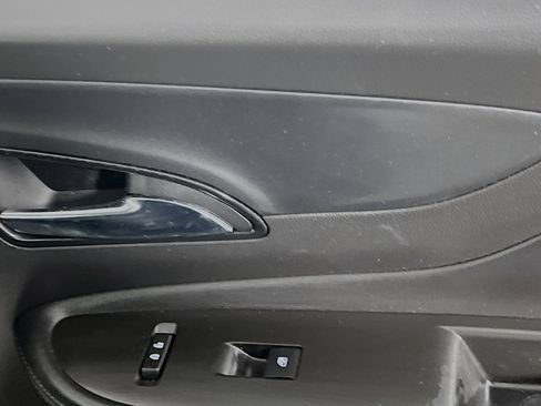 Used 2018 Buick Encore Preferred FWD image 32