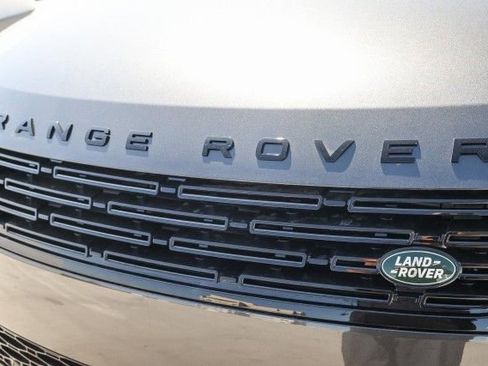 New 2025 Land Rover Range Rover Sport SE image 11