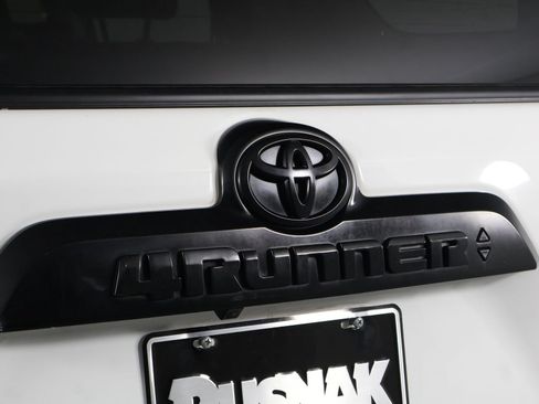 Used 2023 Toyota 4Runner TRD Off-Road Premium w/ Moonroof Package AWD/4WD image 19