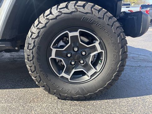 Used 2021 Jeep Gladiator Mojave AWD/4WD image 11