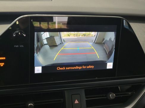 Certified 2024 Lexus UX 250h FWD image 24