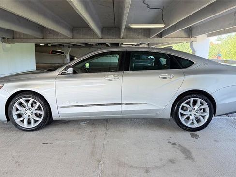 Used 2016 Chevrolet Impala LTZ FWD image 2
