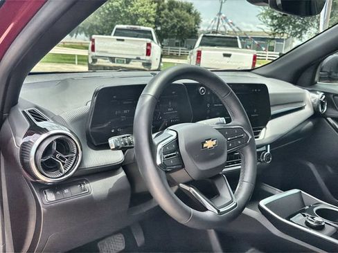 Certified 2026 Chevrolet Equinox LT w/ Safety and Technology Package FWD image 10