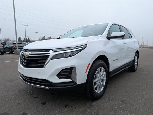 Used 2022 Chevrolet Equinox LT image 7