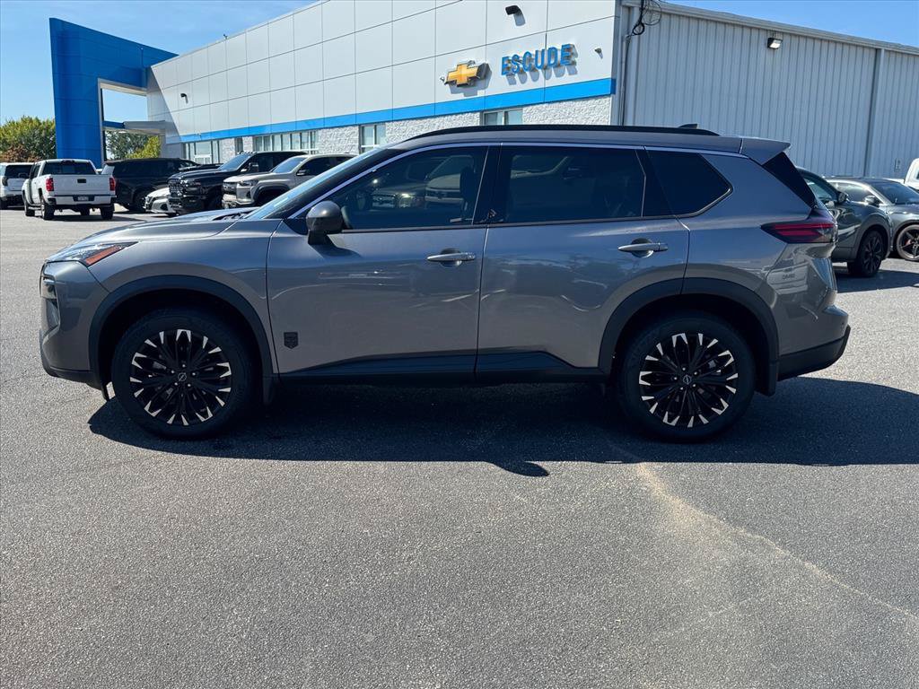 Used 2026 Nissan Rogue Dark Armor FWD image 6