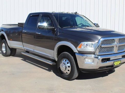 Used 2014 RAM 3500 Laramie image 4