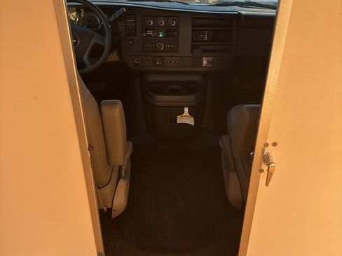New 2025 GMC Savana 3500 w/ Power Convenience Package image 25