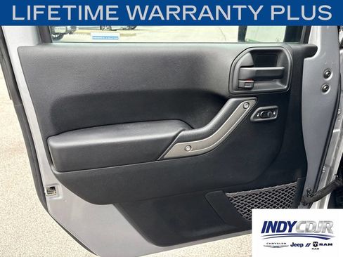 Used 2018 Jeep Wrangler Unlimited Sport AWD/4WD image 8