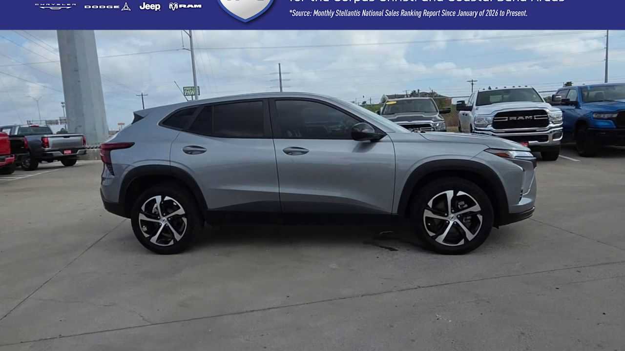 Used 2024 Chevrolet Trax RS w/ Driver Confidence Package FWD image 9