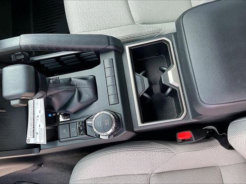 Used 2026 Toyota 4Runner SR5 AWD/4WD image 15