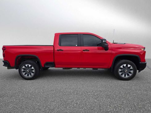 Used 2024 Chevrolet Silverado 2500 Custom w/ Custom Value Package AWD/4WD image 2