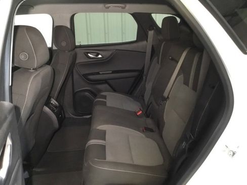 Used 2025 Chevrolet Blazer LT image 37