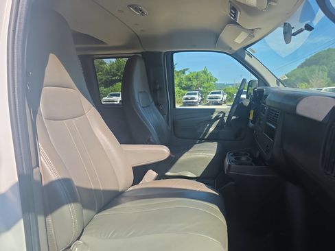 Used 2013 Chevrolet Express 2500 LS RWD image 25