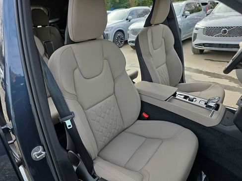 New 2026 Volvo XC90 B6 Plus image 18