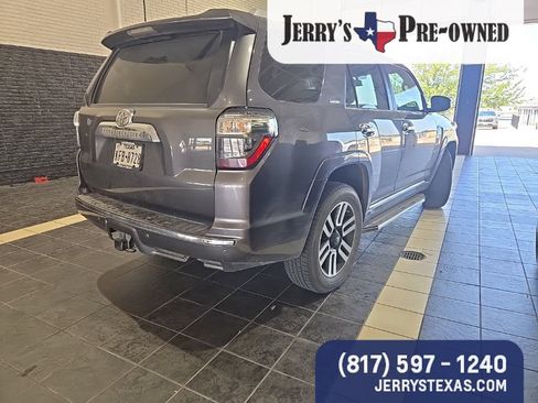 Used 2018 Toyota 4Runner Limited AWD/4WD image 4