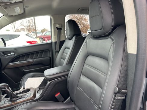 Used 2022 GMC Canyon Denali image 15