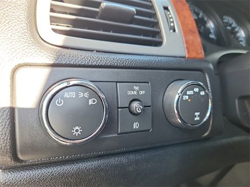 Used 2011 GMC Yukon SLE w/ Suspension Package, Off-Road image 21