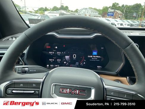 Used 2026 GMC Canyon AT4 w/ Technology Plus Package AWD/4WD image 12