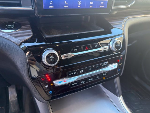 Used 2023 Ford Explorer Limited w/ Equipment Group 301A AWD/4WD image 25