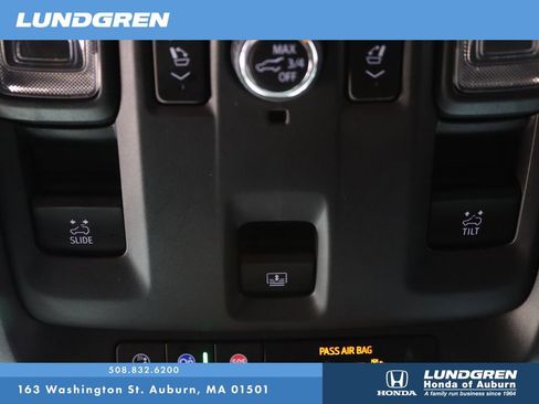 Used 2023 Chevrolet Tahoe Z71 w/ Z71 Off-Road Package AWD/4WD image 29