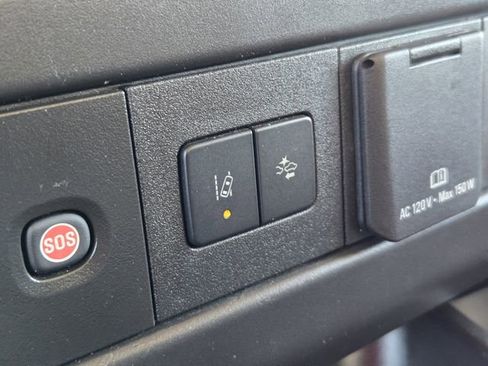 Used 2021 Chevrolet Express 3500 w/ Power Convenience Package image 24